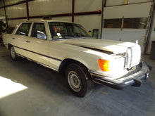 Load image into Gallery viewer, POWER STEERING PUMP Mercedes 450Se 450SEL 1972 72 1973 73 74 75 76 77 - 80 - NW163893
