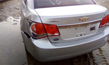 Load image into Gallery viewer, GRILLE Chevrolet Cruze 2011 11 2012 12 2013 13 2014 14 - CTL280493

