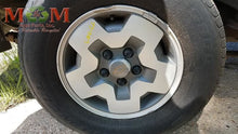 Load image into Gallery viewer, ALTERNATOR S10 S15 Sonoma Blazer 2001 01 02 03 04 05 - MM1648588
