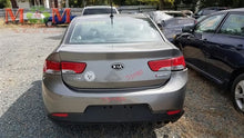 Load image into Gallery viewer, Transmission Kia Forte 2012 - MM1697194
