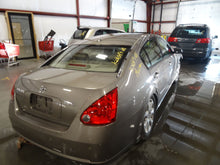 Load image into Gallery viewer, Display Screen Nissan Murano Titan Aramada 03 04 05 06 07 08 09 10 11 12 - NW544456
