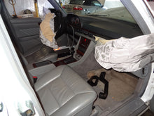 Load image into Gallery viewer, ECU ECM Computer  MERCEDES 560 1991 - NW106139
