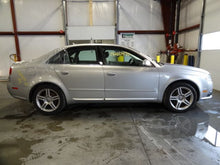 Load image into Gallery viewer, AIRBAG MODULE COMPUTER Audi A4 Rs4 S4 2008 08 - NW28221
