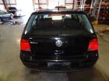 Load image into Gallery viewer, RADIO VW GOLF JETTA PASSAT 2001 01 02 03 04 05 AM FM CD - NW140094
