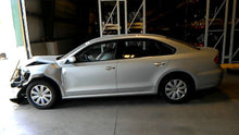 Load image into Gallery viewer, STARTER Beetle Jetta Rabbit 05 06 07 08 2.5L Auto - NW171114
