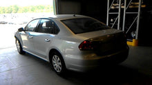 Load image into Gallery viewer, STARTER Beetle Jetta Rabbit 05 06 07 08 2.5L Auto - NW171114
