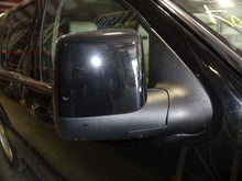 Load image into Gallery viewer, RADIATOR Lincoln Aviator 2003 03 2004 04 2005 05 - NW131762
