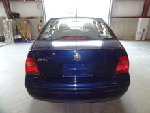 Load image into Gallery viewer, RADIO Jetta 2003 03 AM FM Cassette CD - NW140130
