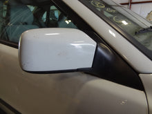 Load image into Gallery viewer, RADIATOR Volvo S40 V40 2000 00 01 02 03 04 - NW132686
