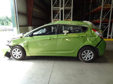 Load image into Gallery viewer, AC Compressor Hyundai Accent 2014 - NW42461
