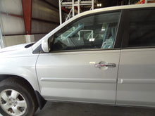 Load image into Gallery viewer, GRILLE Acura MDX 2004 04 2005 05 2006 06 - NW97995
