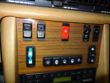 Load image into Gallery viewer, PARKLAMP Mercedes 300D 380SE 500SEL 81 82 83 - 91 Left - NW83273
