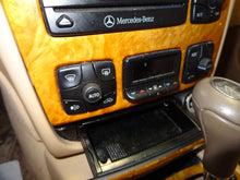 Load image into Gallery viewer, FRONT DOOR GLASS S430 S500 S600 S55 2000 00 01 02 03 04 05 06 Left - NW75669
