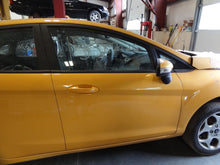 Load image into Gallery viewer, RADIO CONTROLS Ford Fiesta 2011 11 2012 12 2013 13 - NW231877
