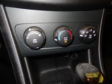 Load image into Gallery viewer, REAR TEMPERATURE CONTROLS Sebring Avenger 200 10 11 12 13 14 - NW501521
