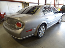 Load image into Gallery viewer, Fog Light Maxima 2002 02 2003 03 Left - NW82622
