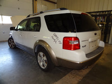 Load image into Gallery viewer, RADIATOR FAN ASSEMBLY Five Hundred Freestyle Montego 2005 05 2006 06 07 - NW63562
