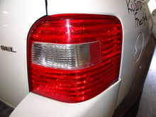 Load image into Gallery viewer, RADIATOR FAN ASSEMBLY Five Hundred Freestyle Montego 2005 05 2006 06 07 - NW63562

