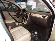Load image into Gallery viewer, RADIO Ford Taurus Mercury Sable 2008 08 2009 09 - NW135483
