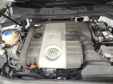 Load image into Gallery viewer, SATELLITE RECEIVER A4 S4 Beetle EOS Golf Golf GTI Jetta Rabbit 06-11 - NW140176
