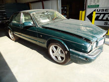 Load image into Gallery viewer, RADIO JAGUAR XJ8 1998 98 1999 99 AM FM CASSETTE - NW137915
