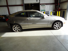 Load image into Gallery viewer, Radio Mercedes CLK320 C240 C320 C32 2001 01 2002 02 2003 03 2004 04 2005 05 - NW138410
