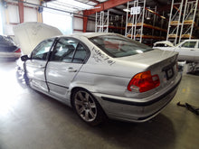 Load image into Gallery viewer, FOG LIGHT BMW 325i 320i 325i 323i 99 00 01 Right - NW82022
