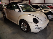 Load image into Gallery viewer, Radio Beetle 2002 02 2003 03 2004 04 - NW140069

