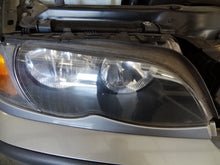 Load image into Gallery viewer, FENDER BMW 320i 330i 325i 02 03 04 05 Right - NW76194
