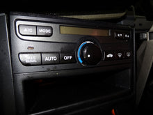 Load image into Gallery viewer, Park Lamp Light Honda Pilot 2006 - NW82683
