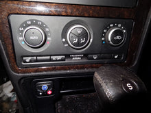 Load image into Gallery viewer, Radio   2006 - NW140697
