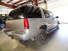Load image into Gallery viewer, Speedometer Cluster GMC Yukon 2000 - NW349907
