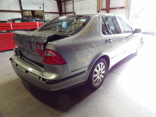 Load image into Gallery viewer, RADIO Saab 9-5 99 00 01 02 03 04 05 - NW139619
