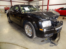 Load image into Gallery viewer, PARKLAMP Chrysler 300 2005 05 2006 06 2007 07 2008 08 09 10 11 12 Right - NW81383
