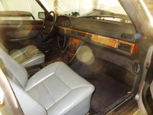 Load image into Gallery viewer, PARKLAMP Mercedes 300D 380SE 500SEL 81 82 83 - 91 Left - NW83270
