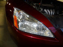 Load image into Gallery viewer, HEADLIGHT LAMP ASSEMBLY Honda Accord 03 04 05 06 07 Right - NW102913
