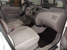 Load image into Gallery viewer, Tail Lamp Light Toyota Prius 2002 - NW182316
