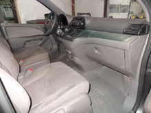 Load image into Gallery viewer, AC CONDENSER Honda Odyssey 2005 05 2006 06 2007 07 2008 08 2009 09 2010 10 - NW43862
