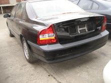 Load image into Gallery viewer, WIPER MOTOR Volvo S60 V70 S80 99 00 01 02 03 04 - 07 08 - 21913
