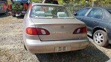 Load image into Gallery viewer, HEADLIGHT LAMP ASSEMBLY Corolla 1998 98 1999 99 2000 00 Right - MM1881764
