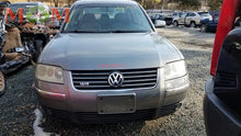 Load image into Gallery viewer, ECU ECM COMPUTER VW Passat 2002 02 2003 03 - MM2295539
