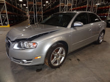 Load image into Gallery viewer, CD CHANGER Audi A4 S4 2003 03 2004 04 2005 05 06 07 08 - NW136000
