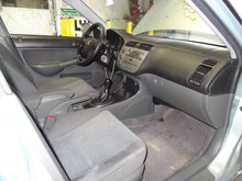 Load image into Gallery viewer, Radio Honda Civci 2004 04 2005 05 Am Fm CD Sedan Hybrid - NW137614
