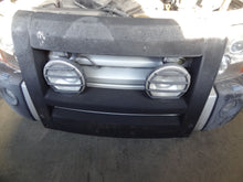 Load image into Gallery viewer, GRILLE Land Rover LR3 2005 05 2006 06 2007 07 2008 08 2009 09 Upper - NW98613
