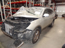 Load image into Gallery viewer, Radiator Fan Assembly Hyundai Veracruz 2009 - NW63945
