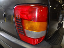 Load image into Gallery viewer, Fog Light Jeep Grand Cherokee 2004 04 - NW81577
