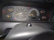 Load image into Gallery viewer, Fog Light Jeep Grand Cherokee 2004 04 - NW81577
