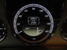 Load image into Gallery viewer, FRONT SPINDLE KNUCKLE E250 Van E250D E300 E350 E400 E550 12-16 AWD Right - NW166562
