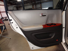 Load image into Gallery viewer, RADIO AMPLIFIER Toyota Highlander 2006 06 2007 07 - NW140009
