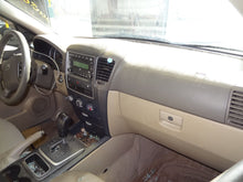 Load image into Gallery viewer, RADIATOR FAN ASSEMBLY Kia Sorento 2007 07 2008 08 2009 09 - NW64183
